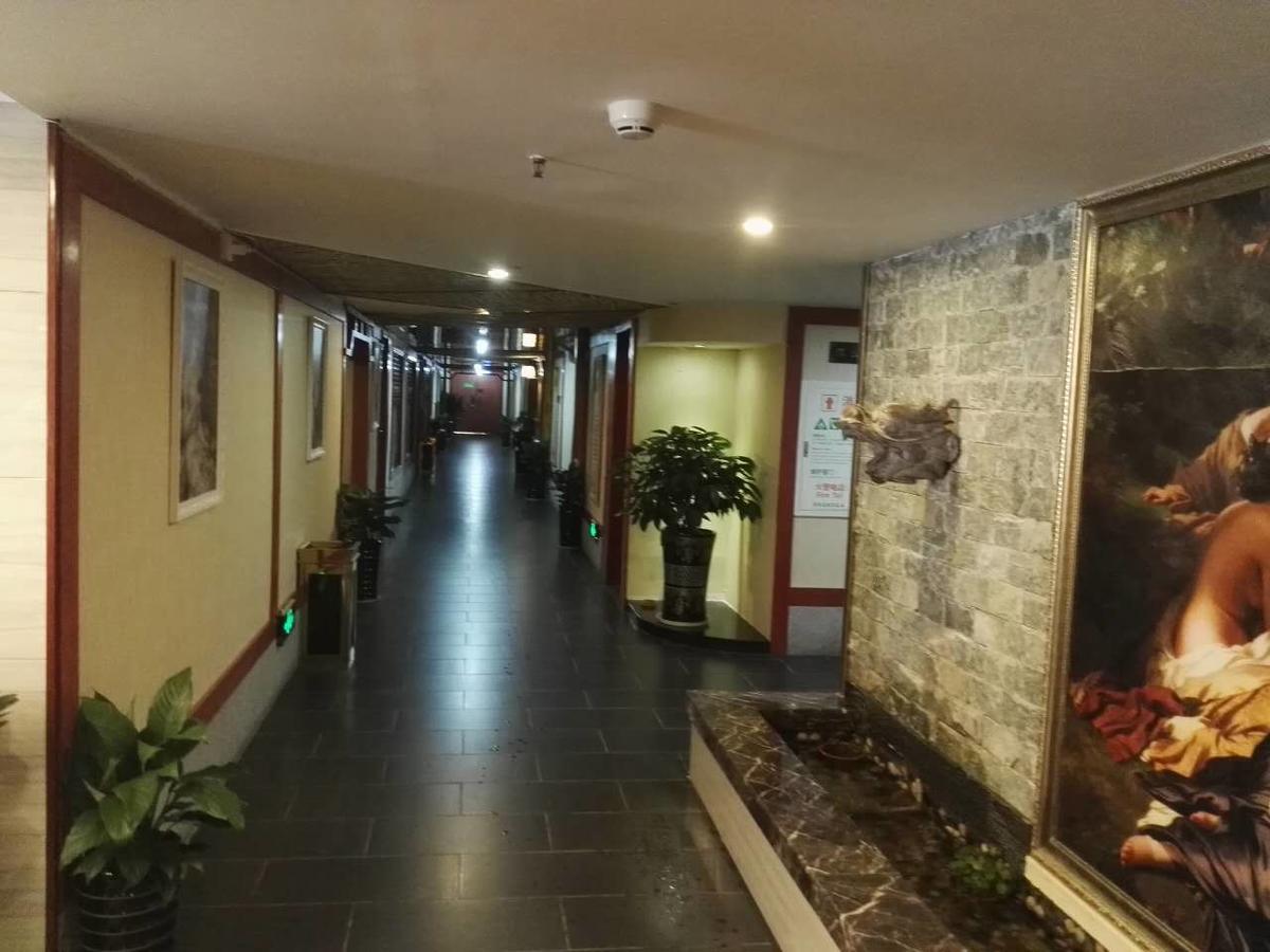 Vienna International Hotel Zhangjiajie Tianmen Mountain Extérieur photo